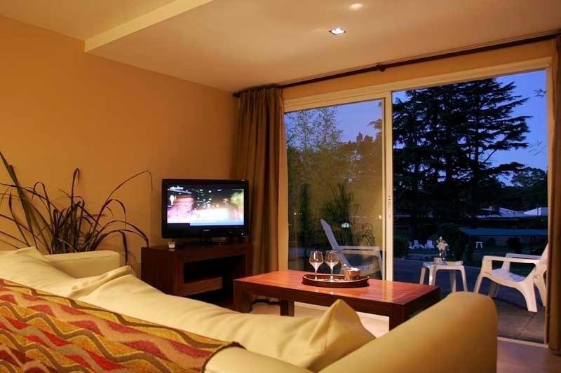 Hotel Сьєрра-де-лос-Падрес Екстер'єр фото